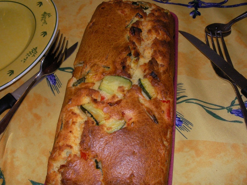 Cake Au Thon, Poivrons, Courgettes - Food'n Follasses